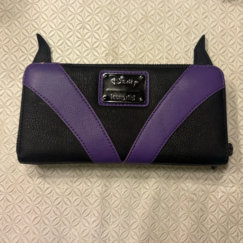 Sleeping Beauty‎ Maleficent Face Zip-Around Wallet: Loungefly Disney